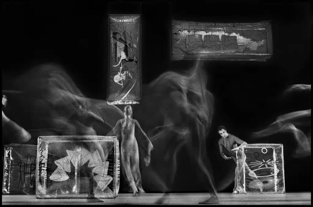 Merce Cunningham também fez parceria com vários artistas.