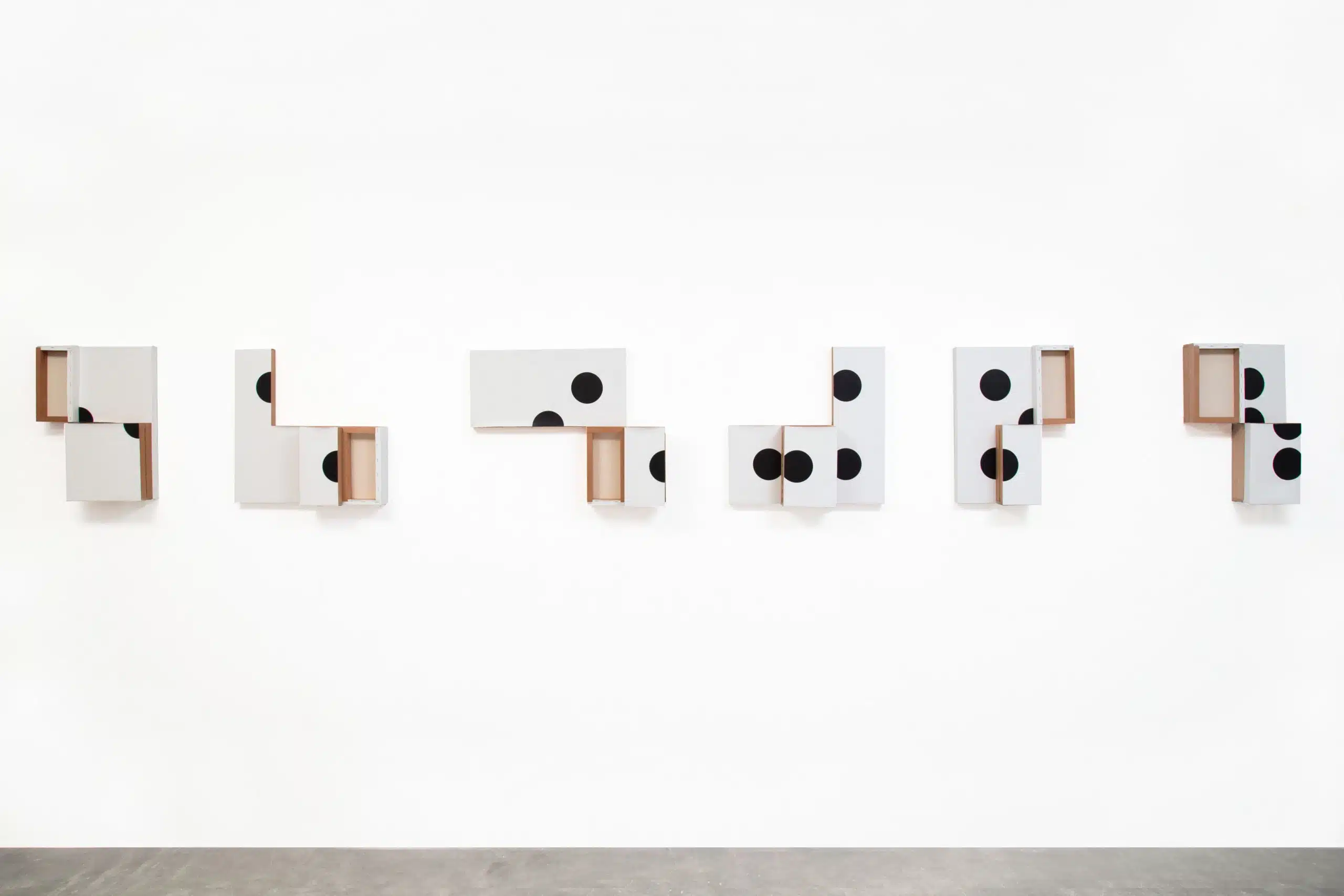 Pintura-dado (o jogo, o acaso e a falta dele), 2020-2021, Ana Linnemann.