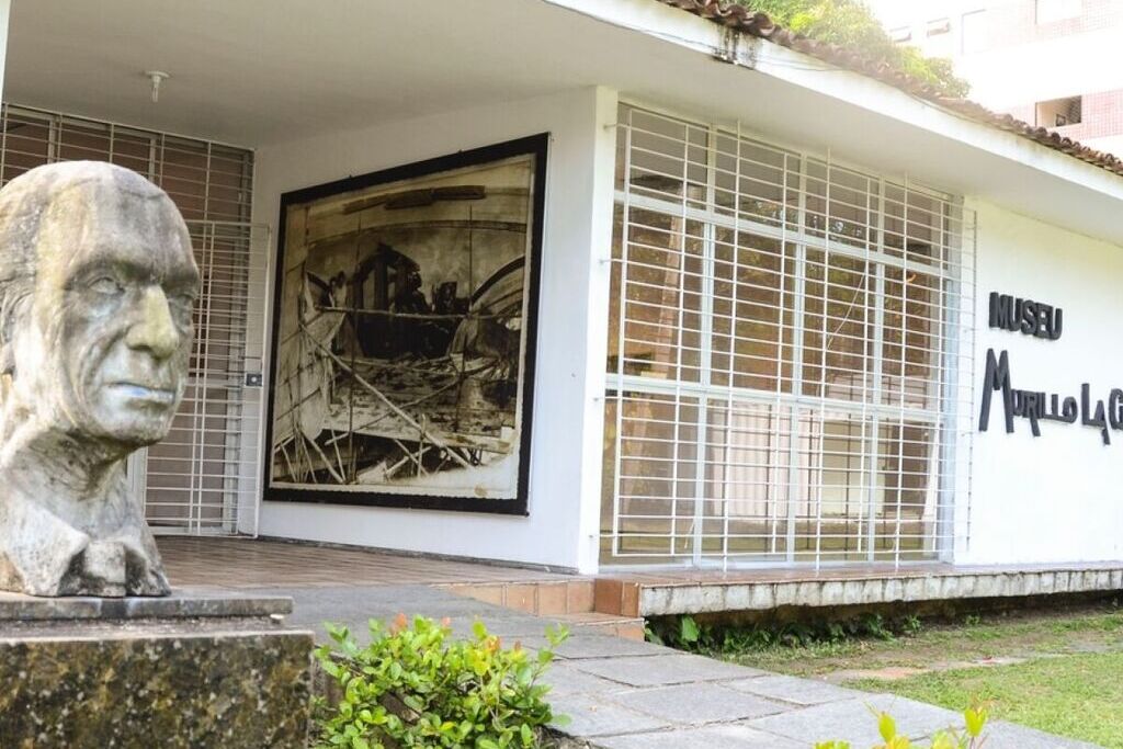 Museu Murillo La Greca recebe exposição com obras de arte do acervo do  Banco do Nordeste - Folha PE