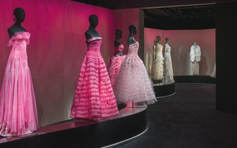 Giorgio-Armani-Privé-2005-2025-photocredit-Delfino-Sisto-Legnani-1_1920x1080 (1)