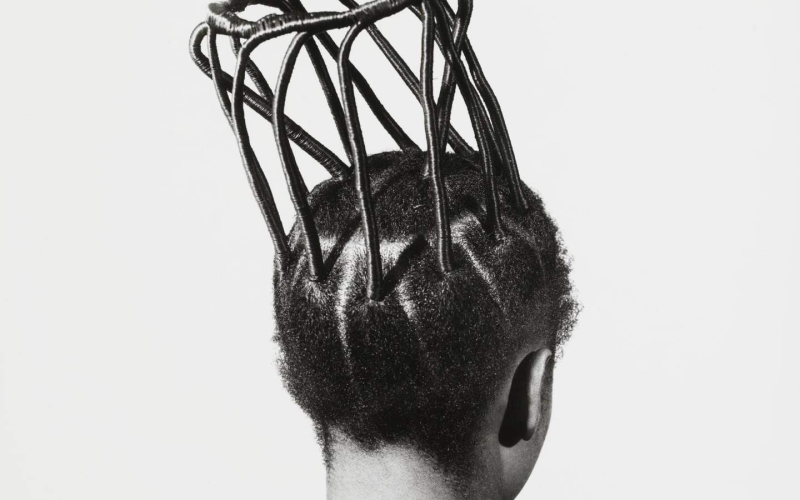 J.D._Okhai_Ojeikere_Untitled_Onile_Gogoro_Or_.width-1440