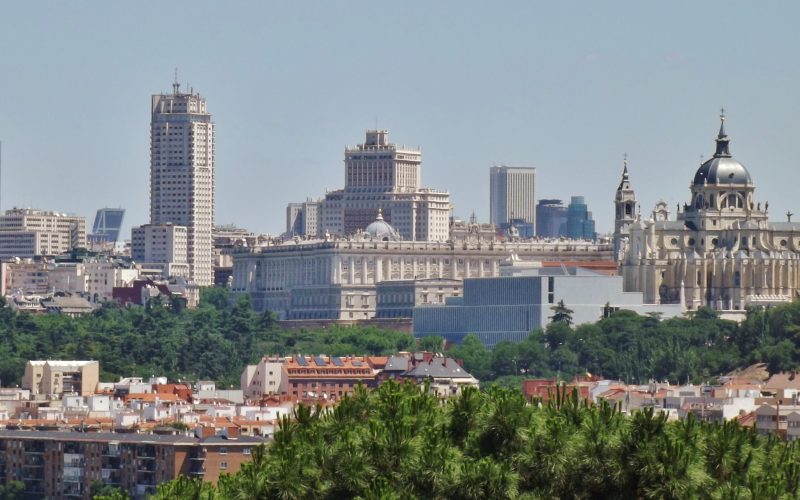 Panorama_de_Madrid_desde_el_parque_de_San_Isidro