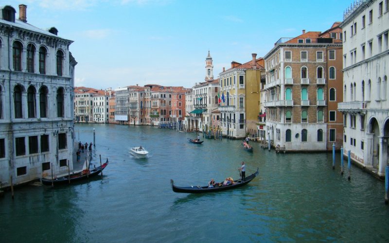 venice_canal_venezia_italy-840815